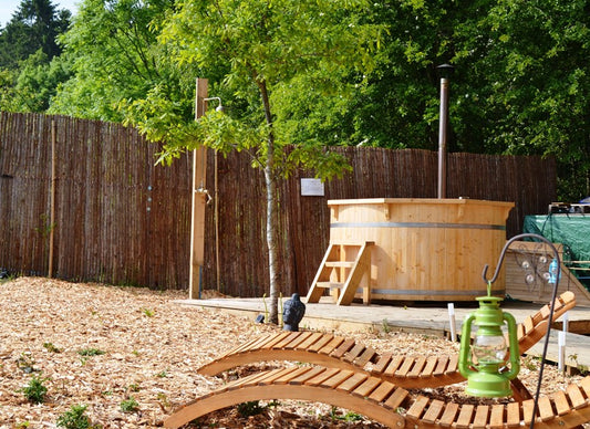 The Natural Choice: Discovering the Benefits of Wooden Hot Tubs over Electric Ones