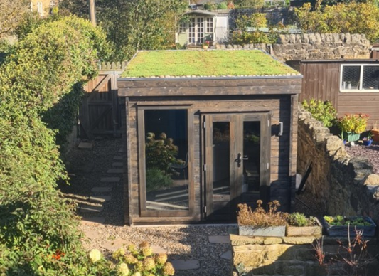 What are the benefits of a sedum roof?